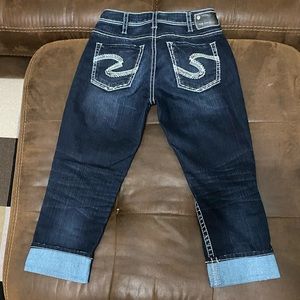 Silver jean capris, only worn once. Great quality!